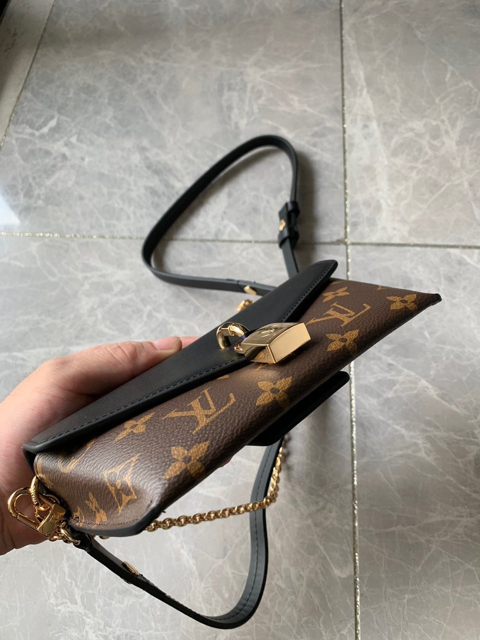 Louis Vuitton Monogram Padlock On Strap 19Cm Black view 6