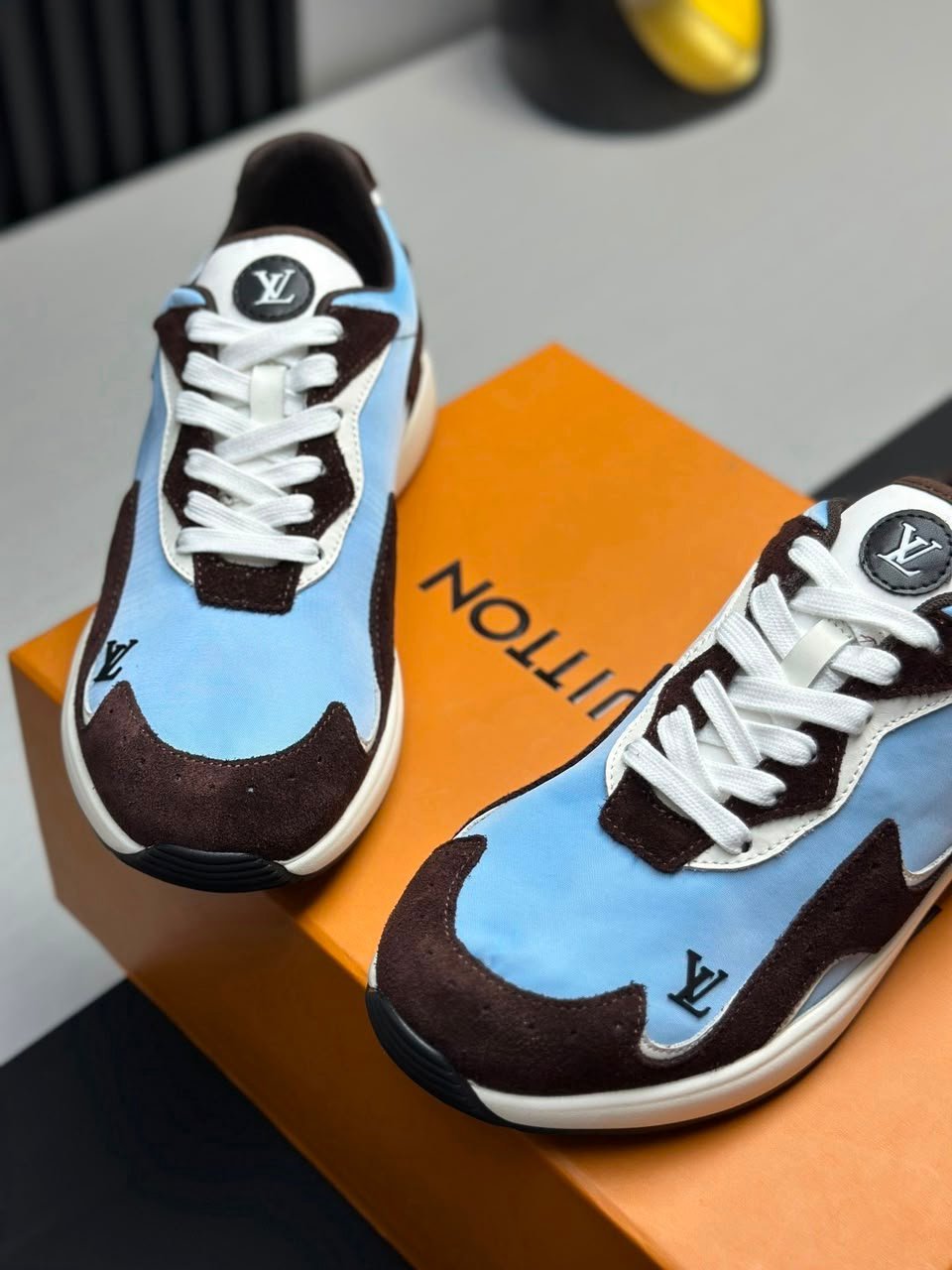 Louis Vuitton Drop 300 Sneakers Blue Brown Nylon 1AKP2L view 9