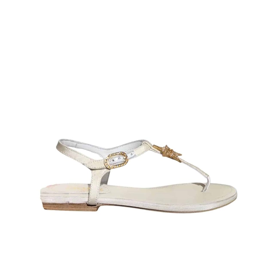 Chanel Crystal Pearl Thongs White Sandals With Gold Star view 2