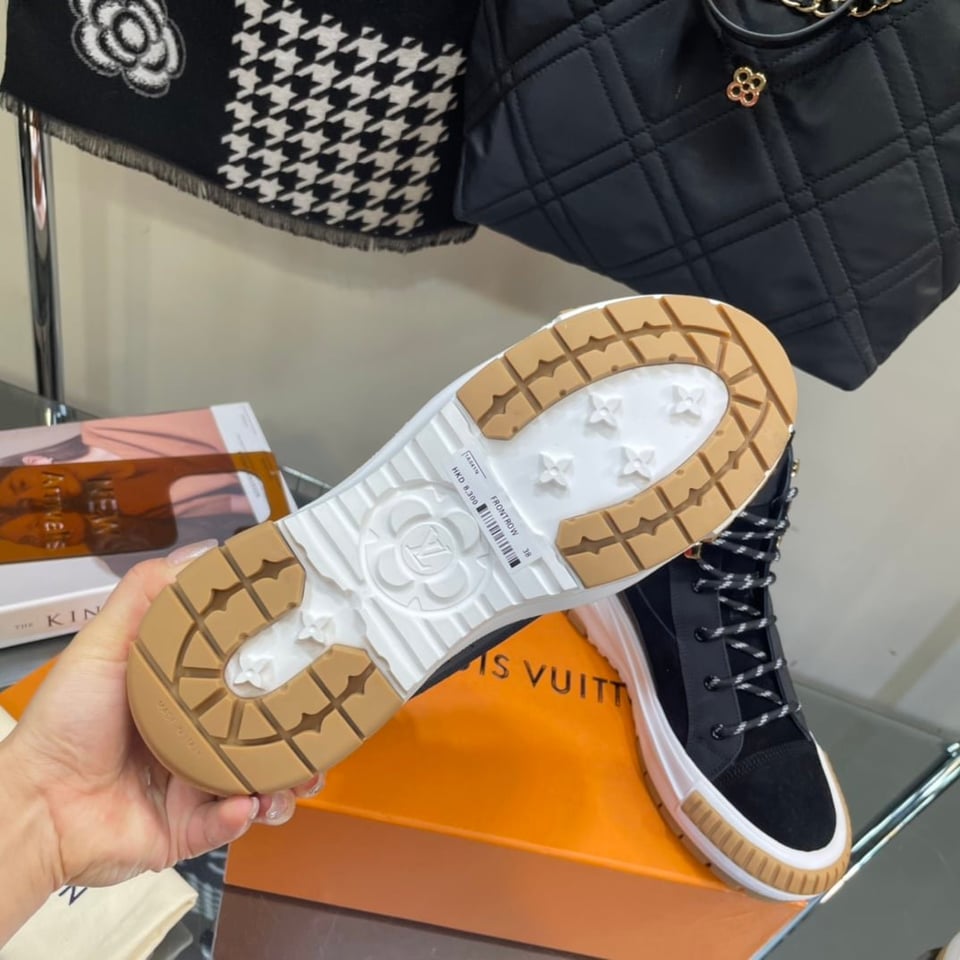 Louis Vuitton Squad Sneaker Boots Black view 6