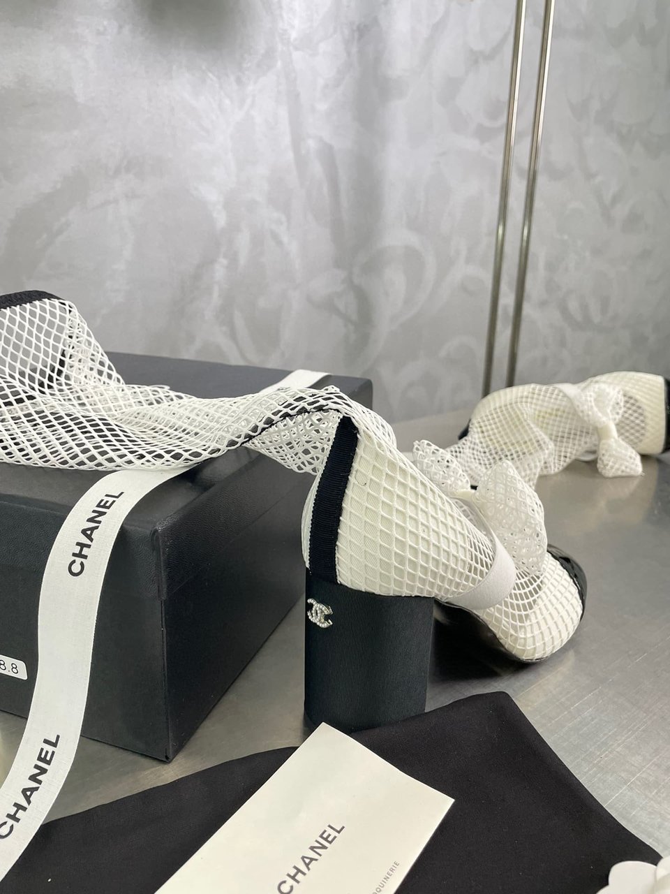 Chanel Mary Janes White And Black G40097 Y56613 K5928 view 3