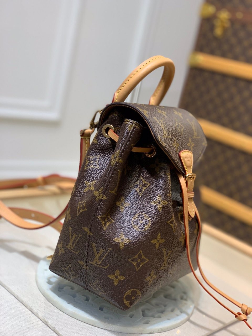 Louis Vuitton Montsouris Pm 27Cm view 8