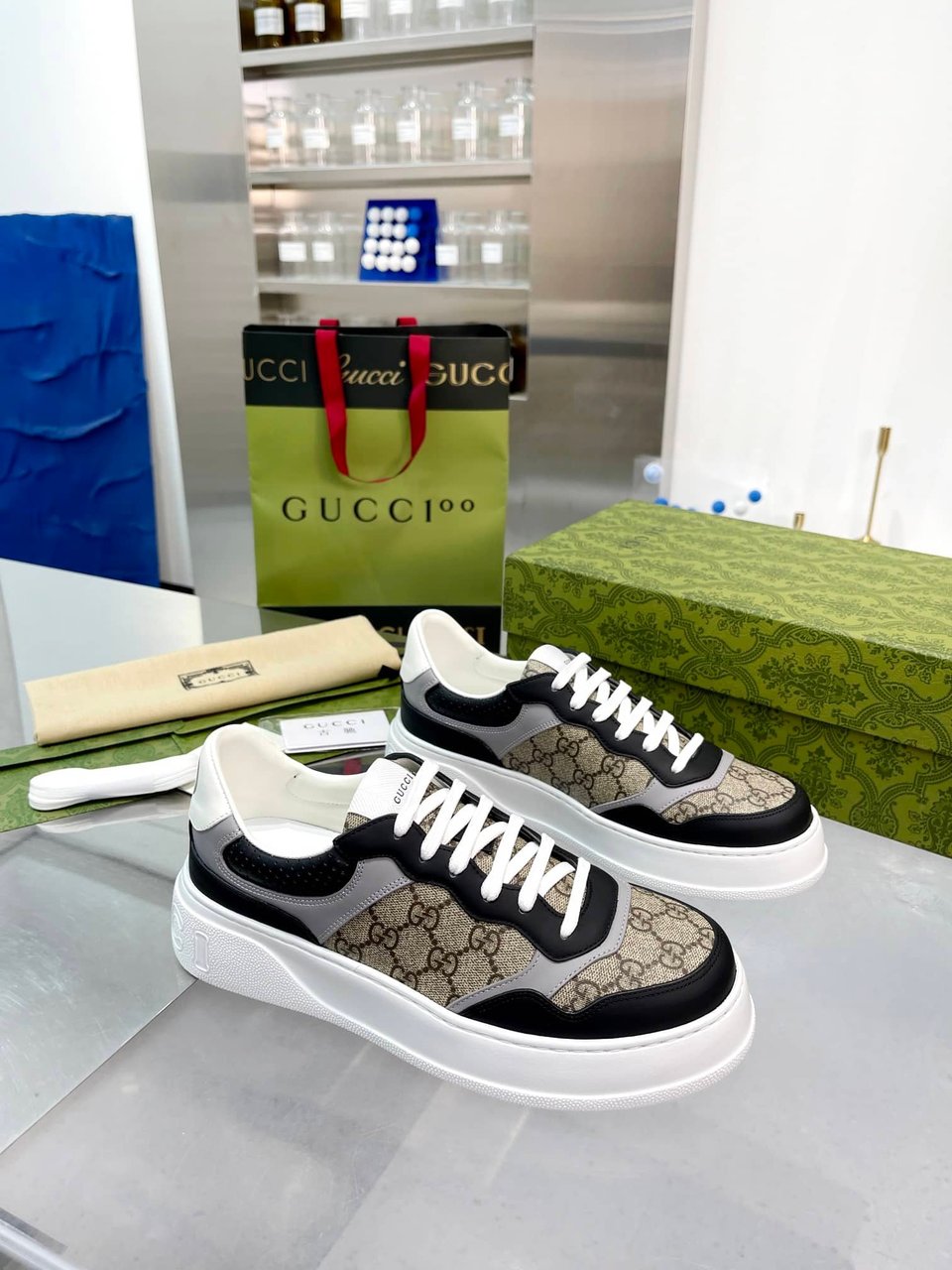 Gucci Men’S Gg Trainer Supreme Canvas Beige 669582 Upga0 1080 view 8