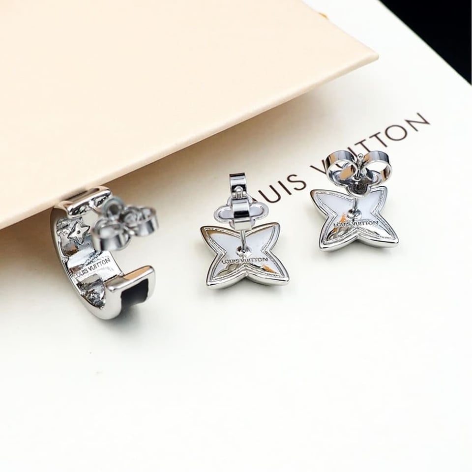Louis Vuitton Lv Spike Earrings Silver M01718 view 5