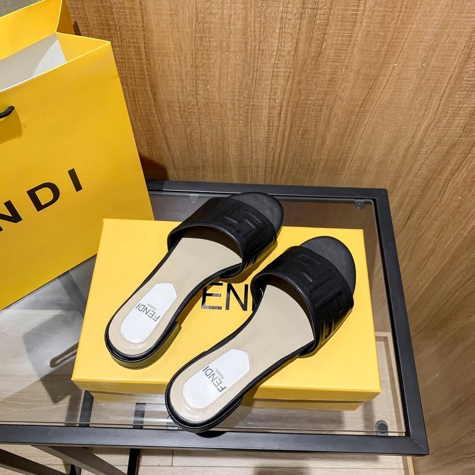 Fendi Silk Cowhide Slippers Black view 5