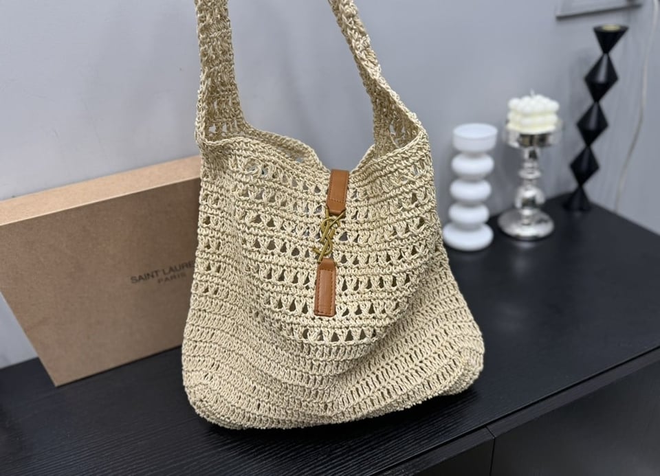 Saint Laurent Le 5 A 7 In Raffia Crochet And Smooth Leather Beige 32Cm view 5