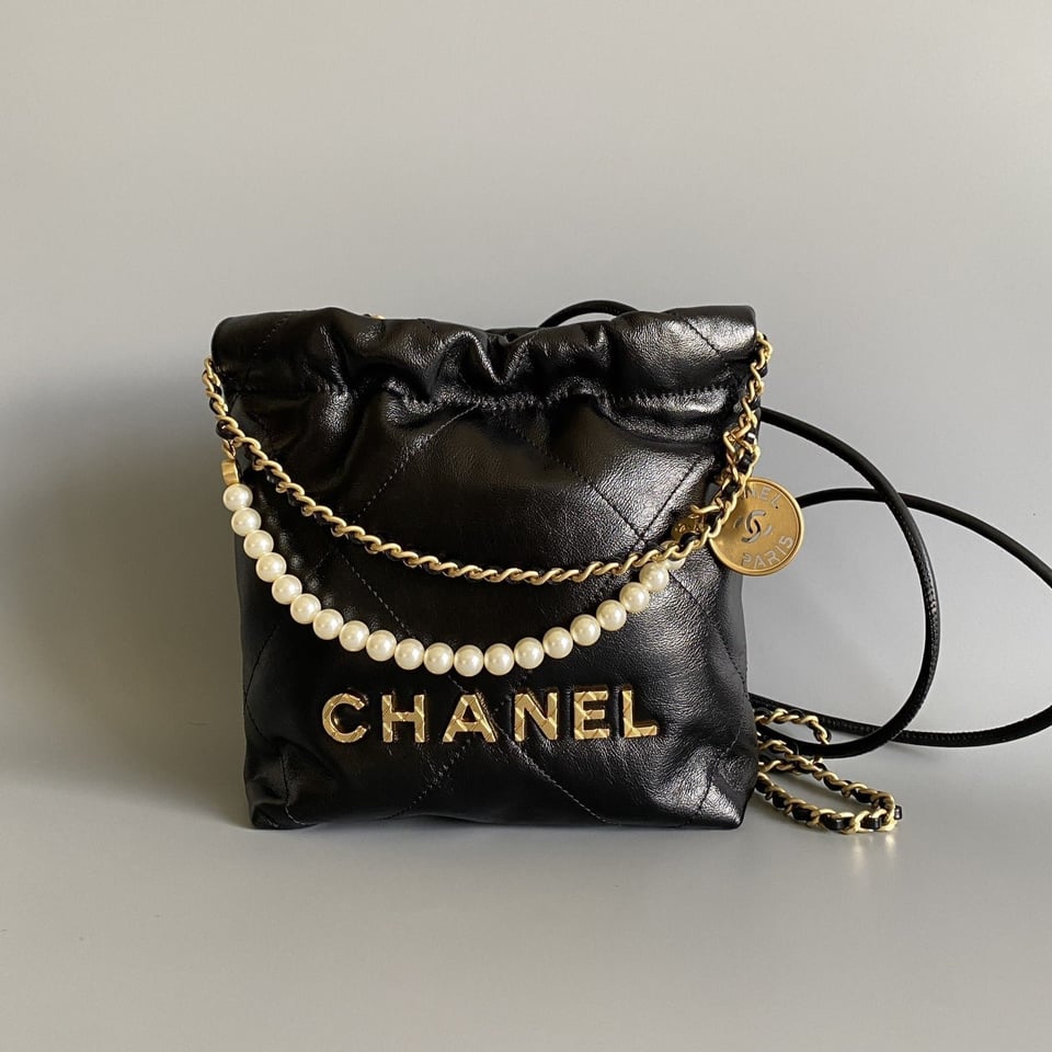 Chanel Hobo Mini 20Cm Black Lambskin Pearl Chain Ghw view 2