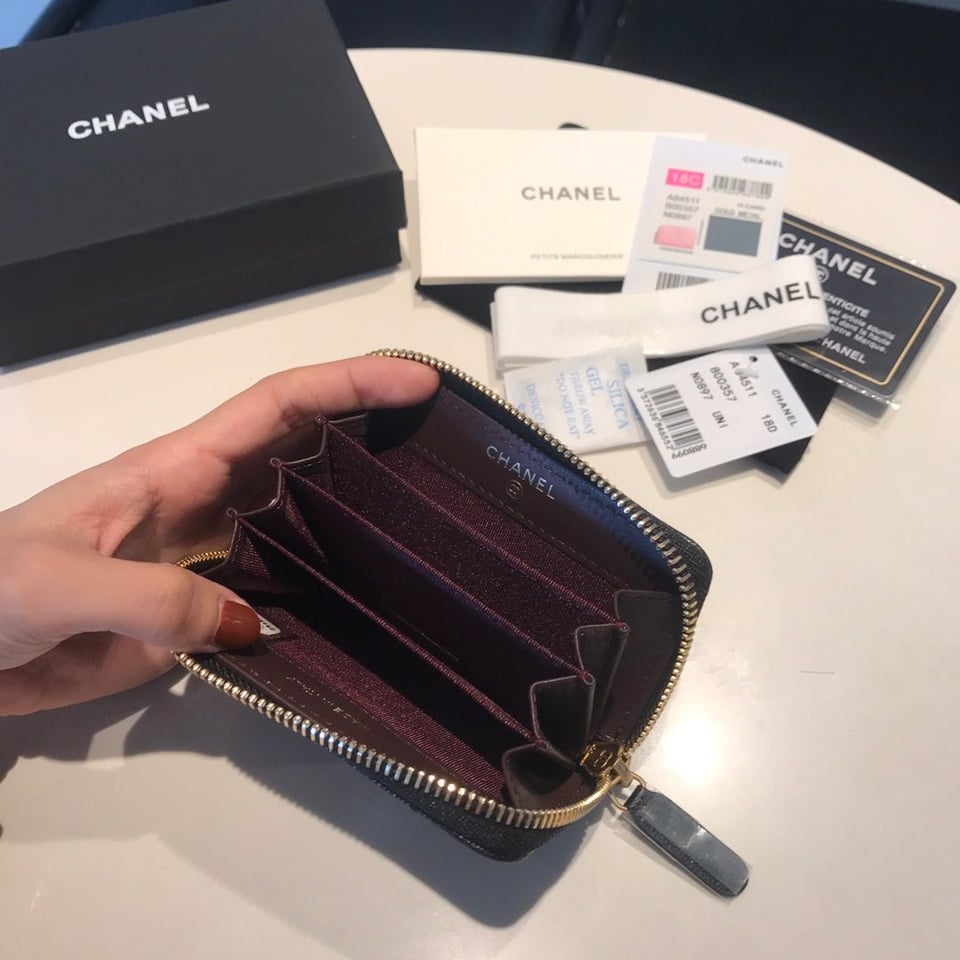 Chanel Zipped Caviar Purse 11 Black Calfskin Gold Icon view 4