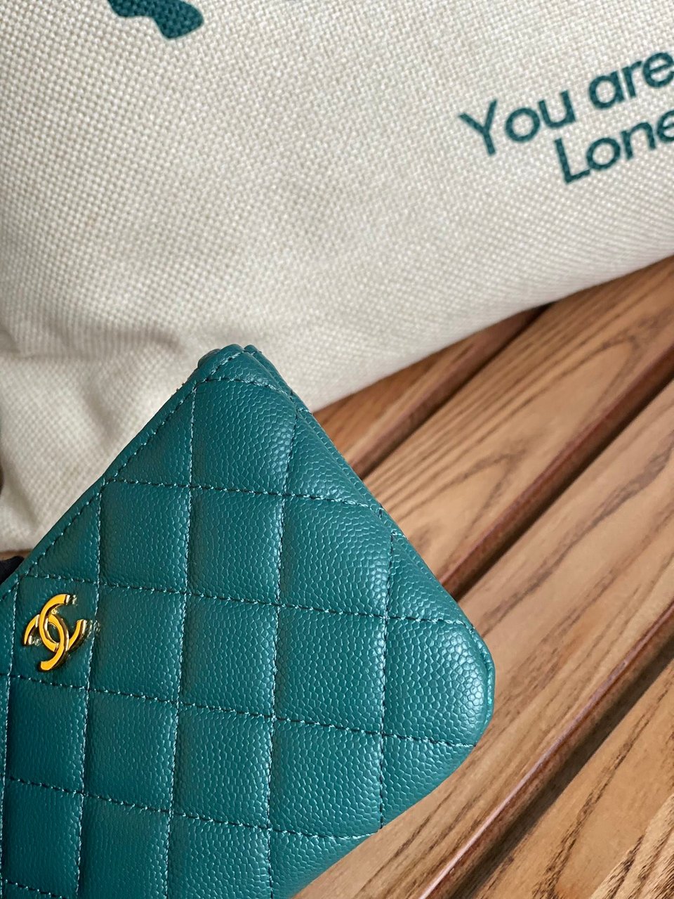 Chanel Zipped Wallet 14Cm Dark Green Caviar Gold Hardware view 4