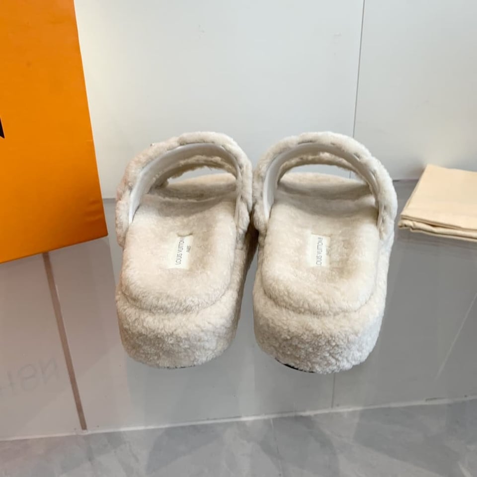 Louis Vuitton Lv Sunset Platform Comfort Mule Shearling Natural 1Actvf view 6
