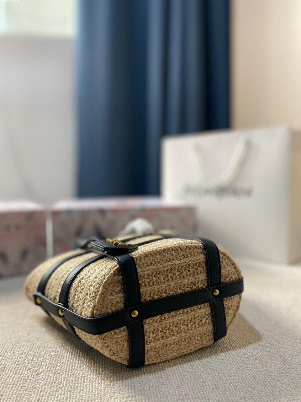 Saint Laurent Medium Panier Harness Raffia Tote Beige 17Cm view 7