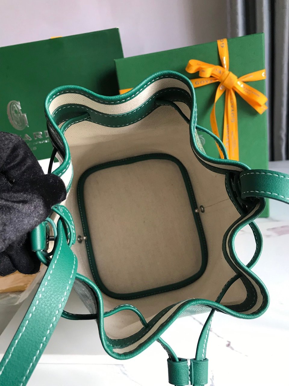 Goyard Petit Flot Bucket Bag 22 Cm Green Goyardine Canvas And Lambskin Trim view 9