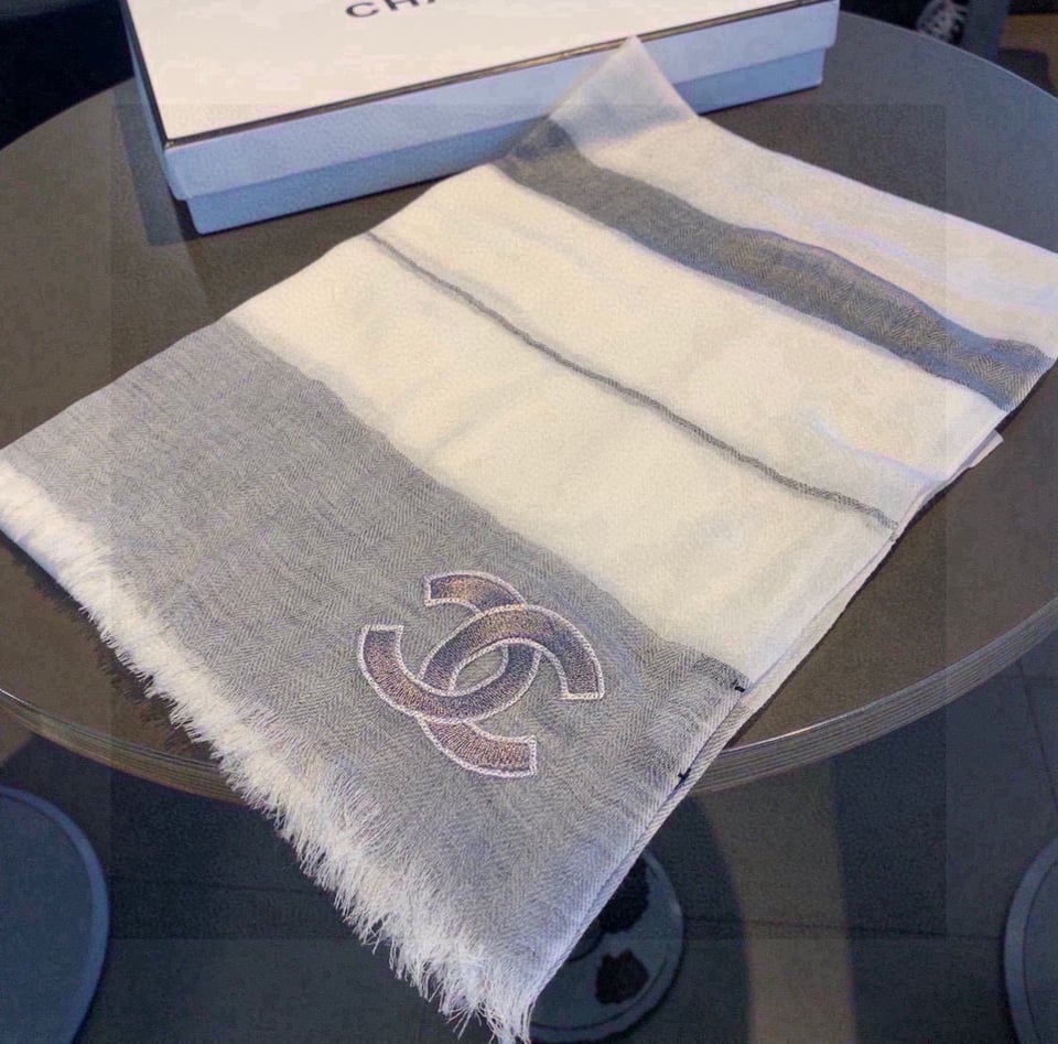 Chanel Silk Chain Pattern Shawl For Women 180cm view 4