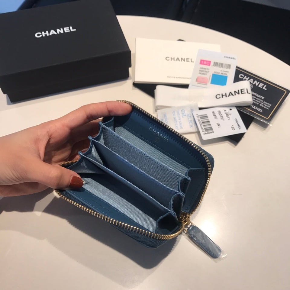 Chanel Zipped Caviar Purse 11 Aegean Calfskin Gold Icon view 4