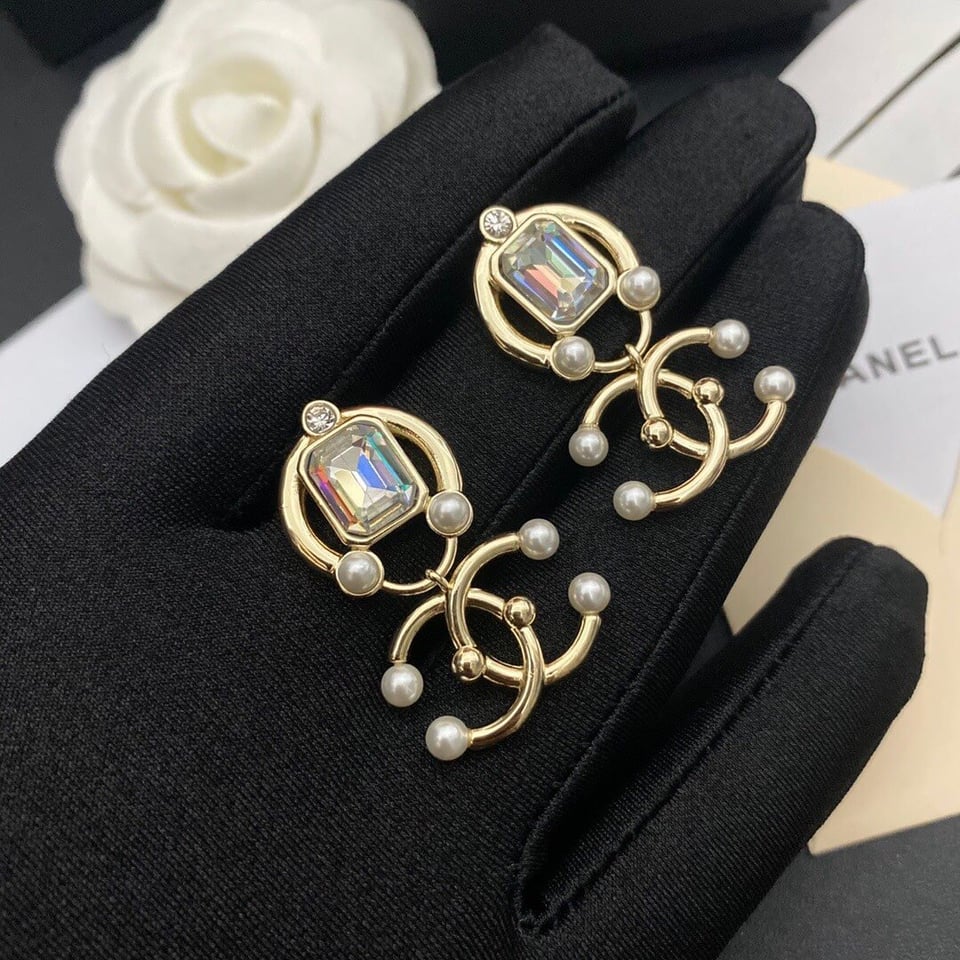 Chanel White Crystals Earrings view 5