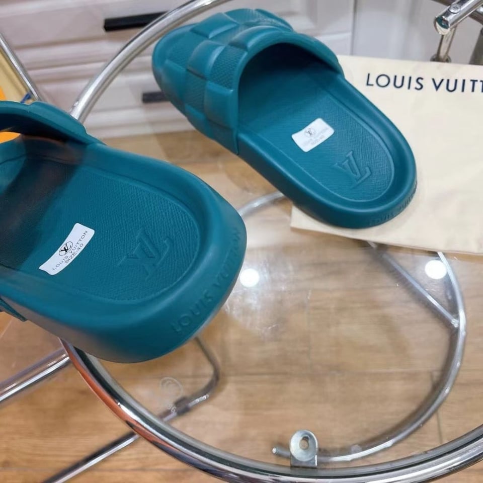 Louis Vuitton Waterfront Mule Maxi Damier Rubber Blue view 6