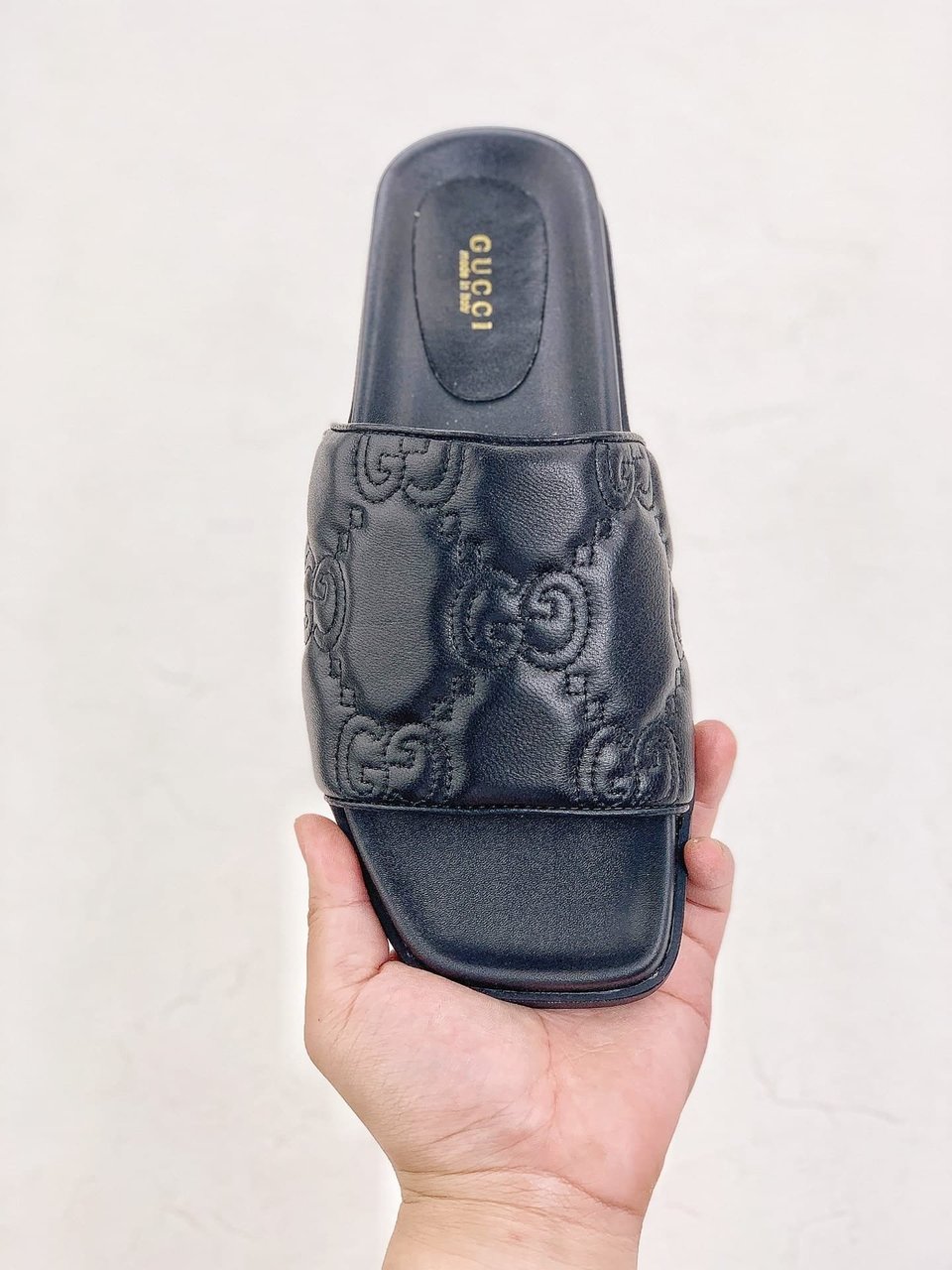 Gucci Womens Gg Matelasse Slide Black 694714 Bko60 1000 view 5