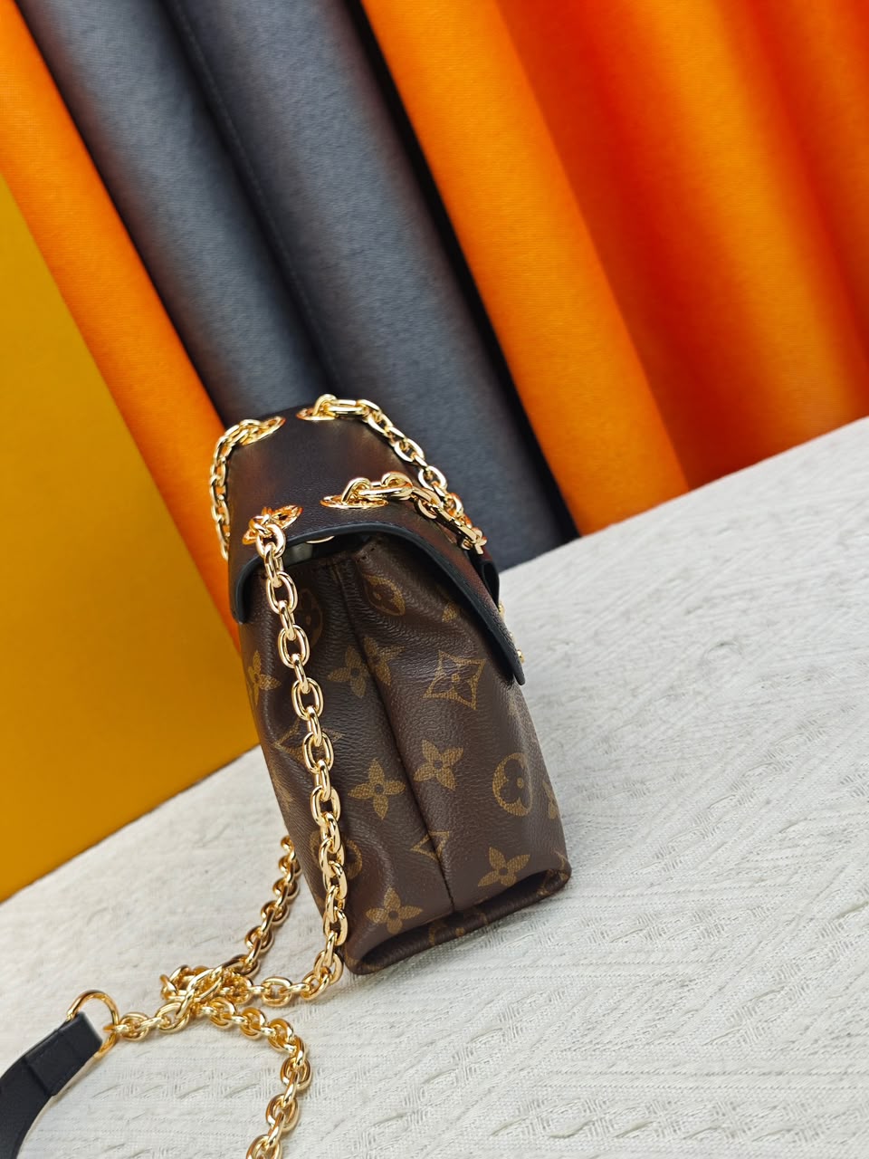 Louis Vuitton Madeleine BB Monogram/Black 24cm M28424 view 9