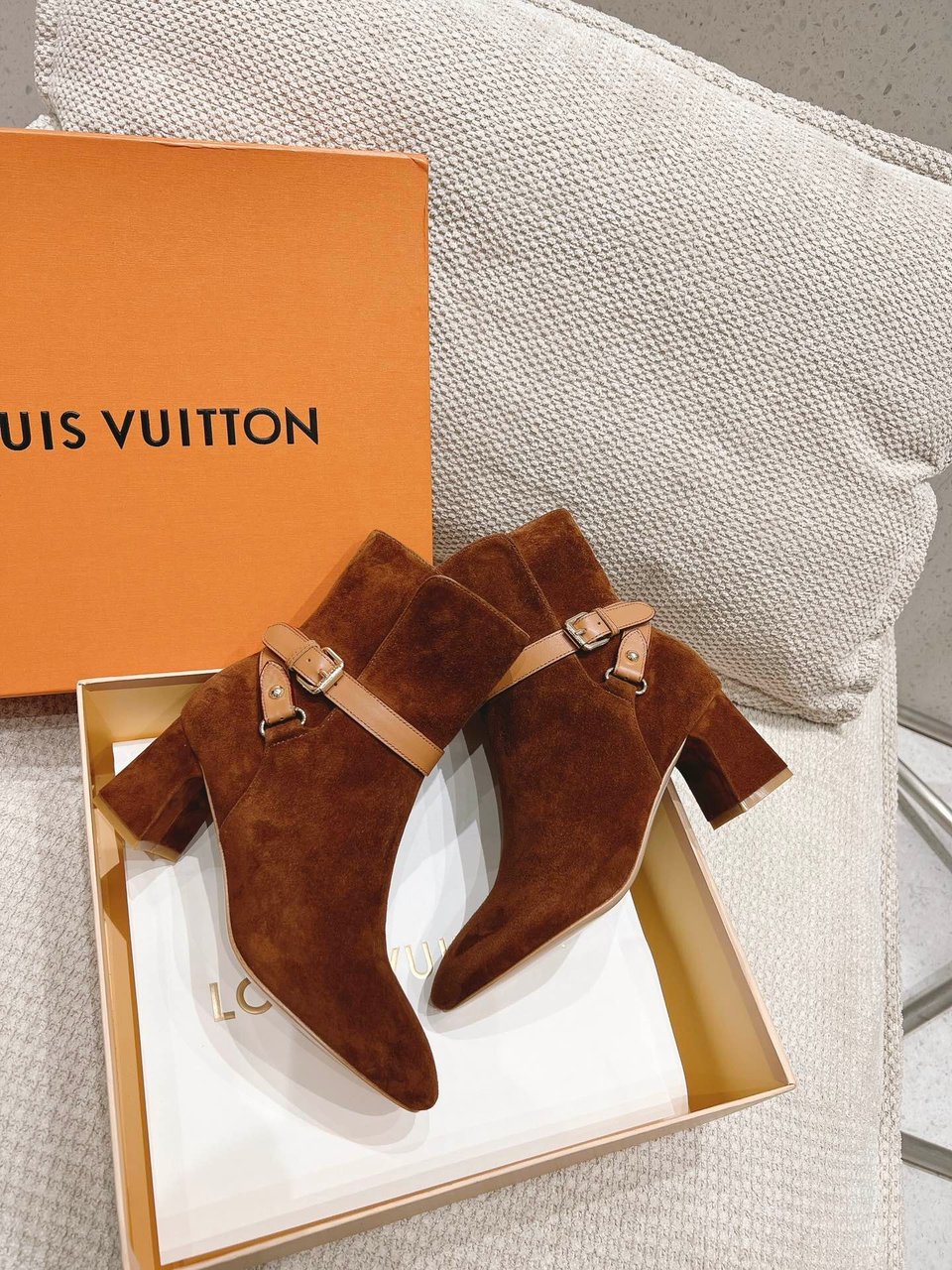 Louis Vuitton Parisienne Ankle Boot Suede Leather Brown view 10