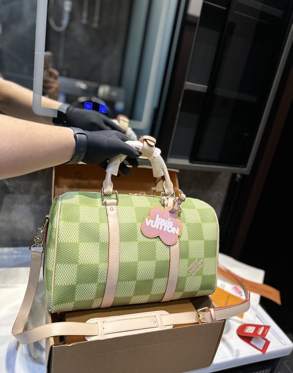 Louis Vuitton Keepall Bandouli Re Damier Canvas Green 35Cm N40671 view 3