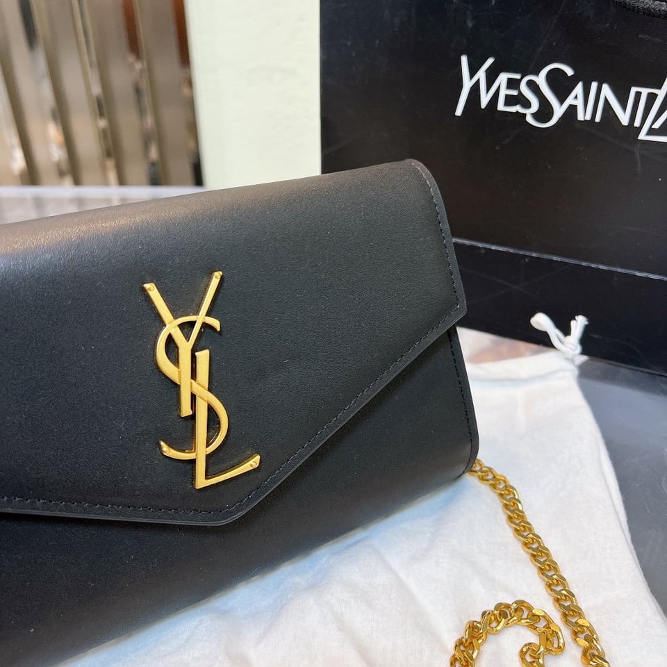 Saint Laurent Uptown Chain Wallet In Grain De Poudre Embossed Black 19Cm view 4