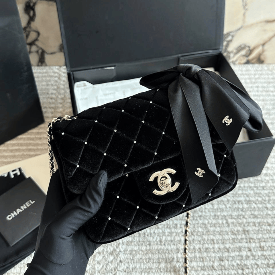 Chanel Mini Pearl Super Black Bag 17cm/6in view 7
