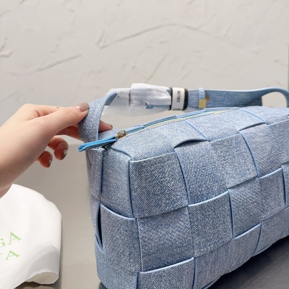 Bottega Veneta Brick Bag Denim Blue 28Cm view 6