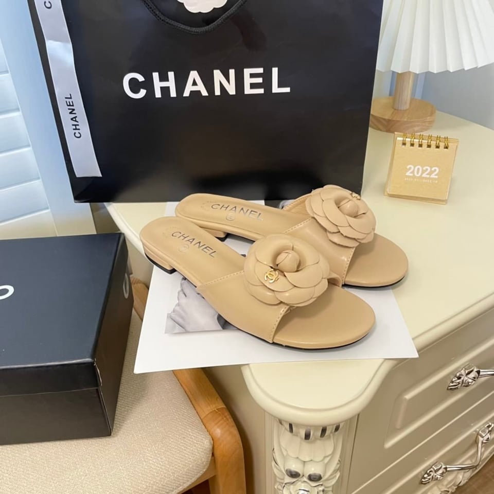 Chanel Camellia Slides Beige view 5