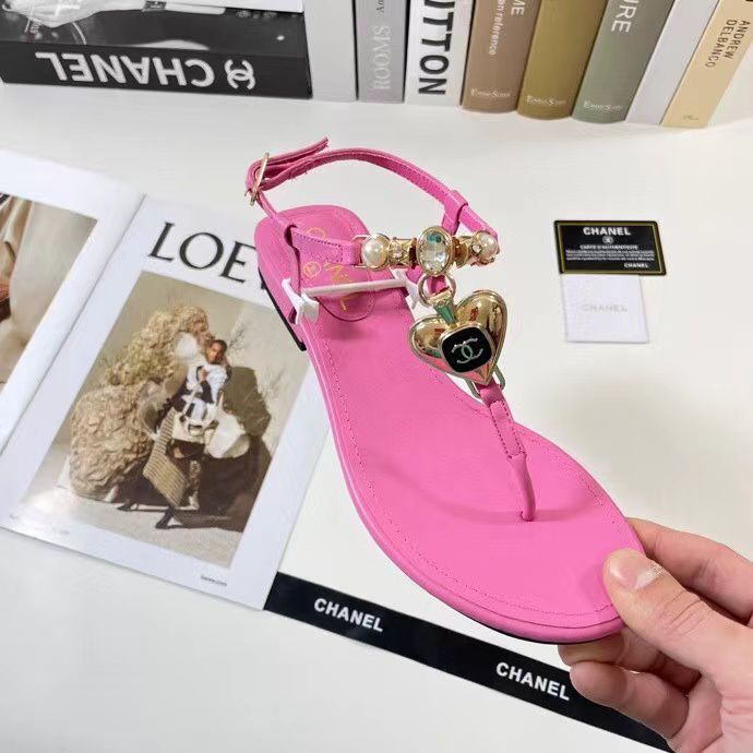 Chanel Shiny Pearl Crystal Cc Heart Thong Sandals Pink view 7