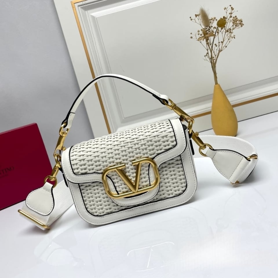 Valentino Garavani Alltime Vlogo Woven Leather Shoulder Bag White 22Cm view 3