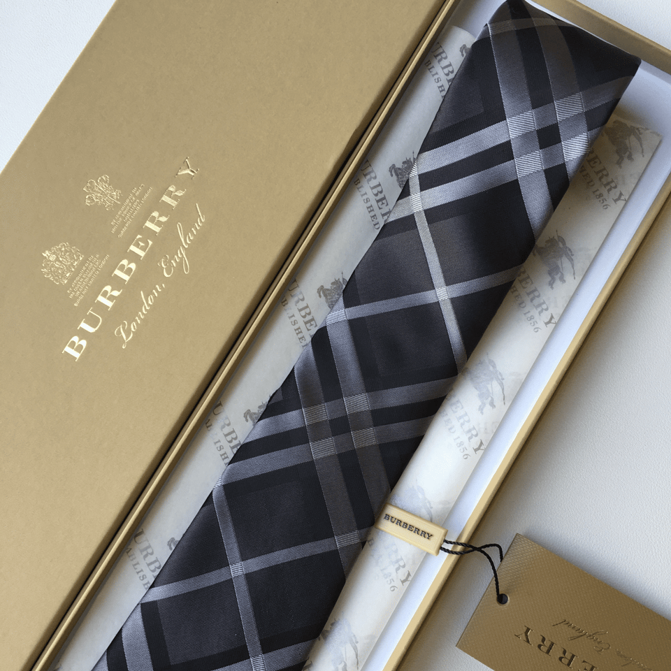Burberry Grey Luxe Check Silk Tie For Men view 8