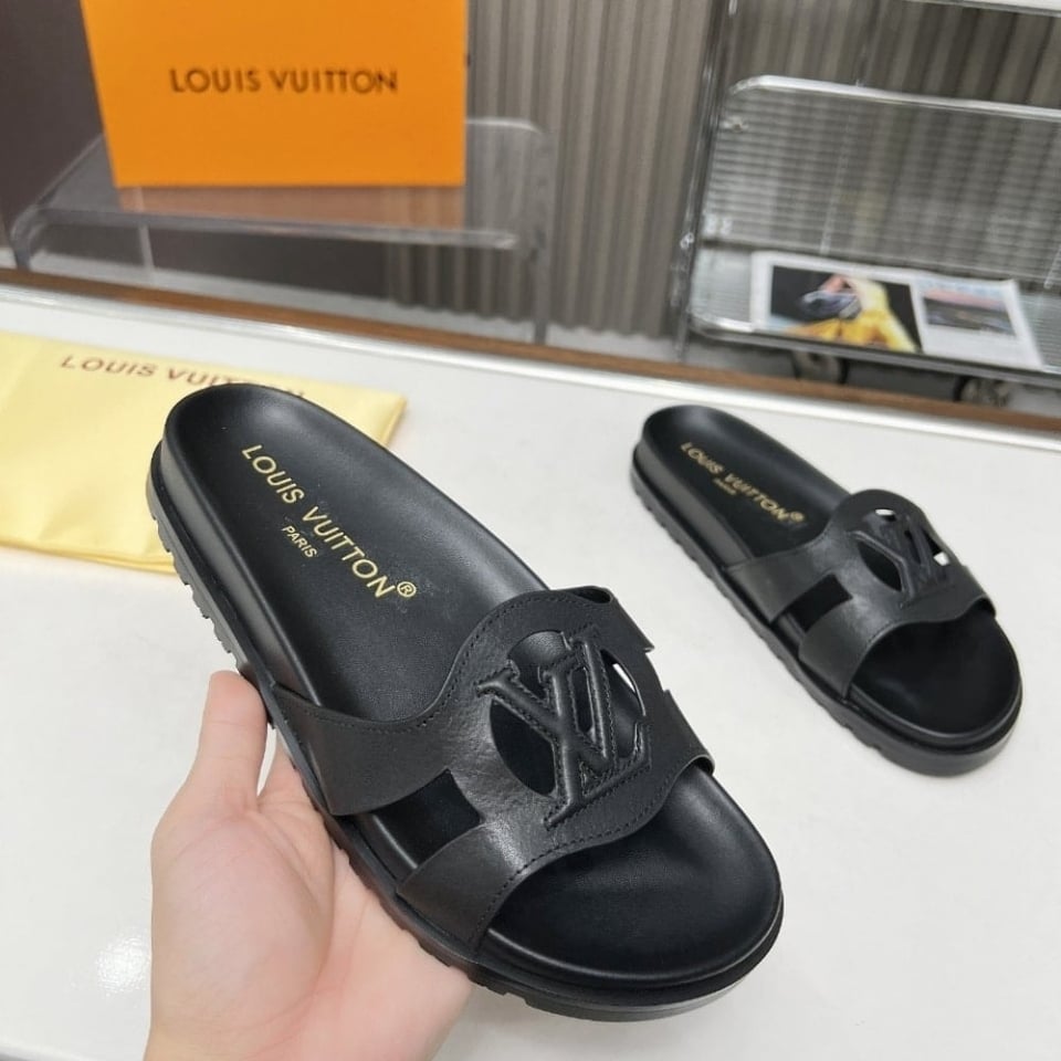 Louis Vuitton Isola Flat Comfort Mule Black 1Acpci view 4