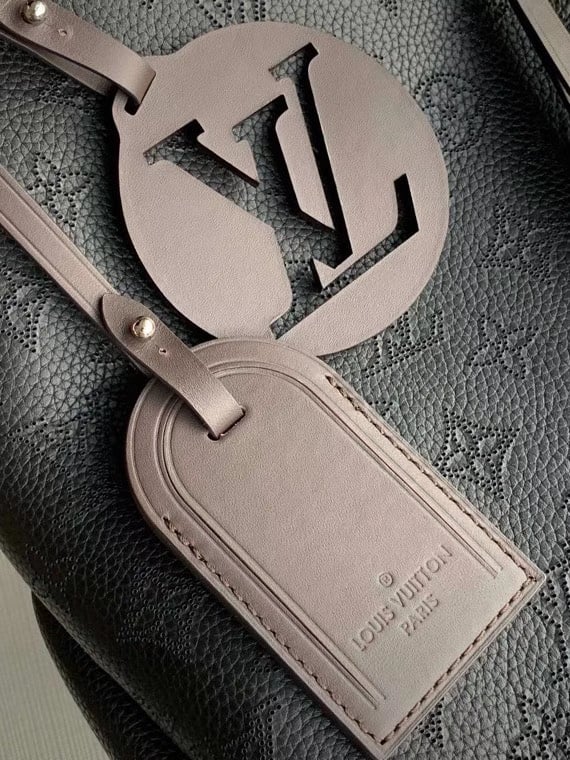 Louis Vuitton Beaubourg Hobo Mm 32Cm Black M56073 view 6