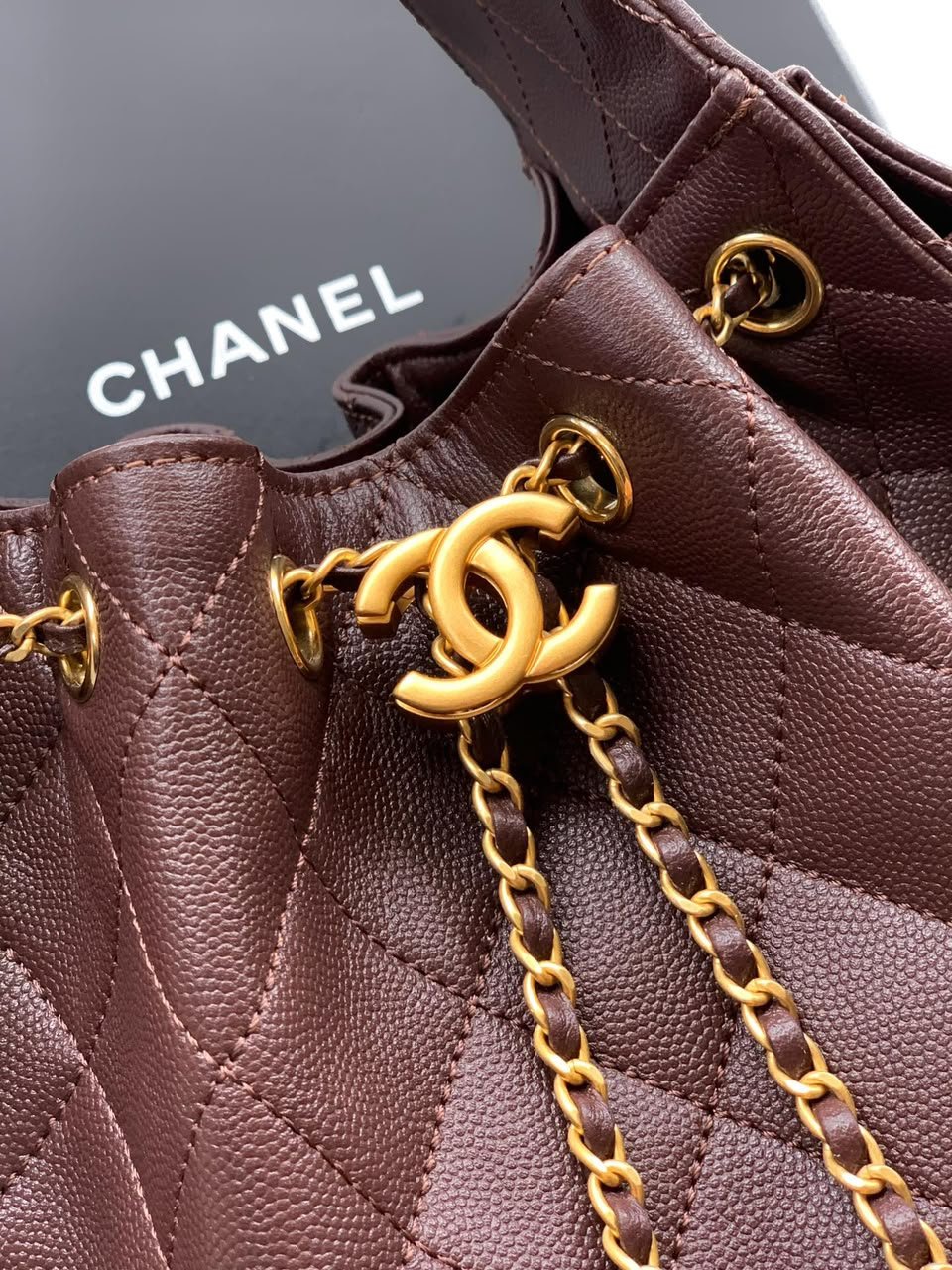 Chanel 25 Small Size Handbag Calfskin With Grain Effect &amp; Gold Metallic Brown 30cm/11.8in AS5293 view 8