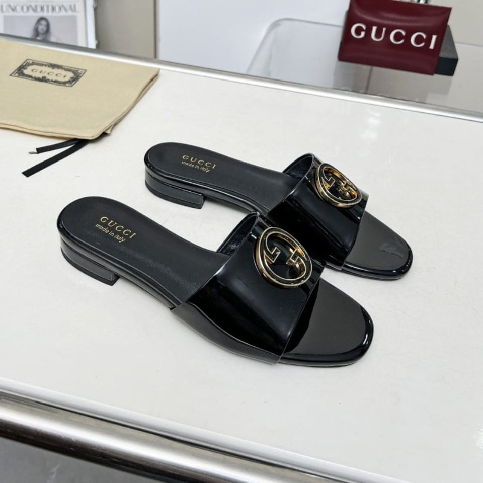 Gucci Women Round Interlocking G Sandal In Black view 3