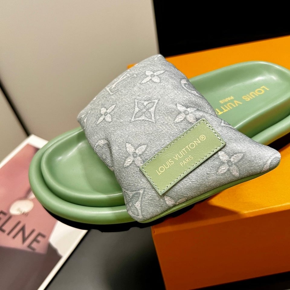 Louis Vuitton Pool Pillow Flat Comfort Mule Sandals Kaki Green 1Acj06 view 5