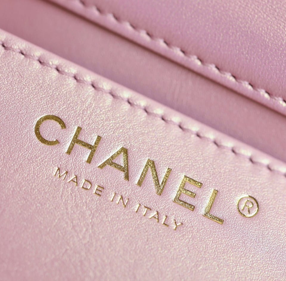 Chanel 24P Mini Flap Bag 17Cm Pearlescent Pink Lambskin Pearl Chain view 8