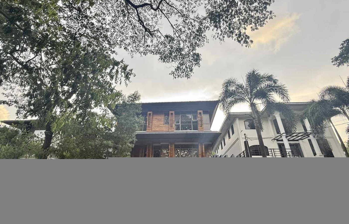 Photo 2 of 10 — 5BR house for sale, Loyola Grand Villas, Quezon City