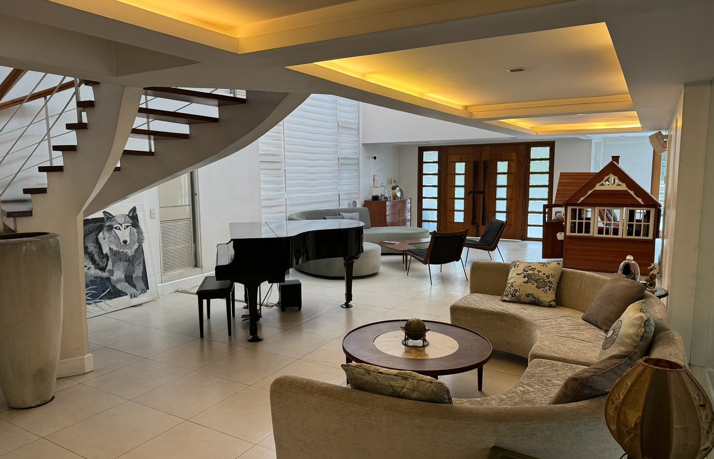 Photo 3 of 10 — 6BR house for sale, White Plains, Quezon City