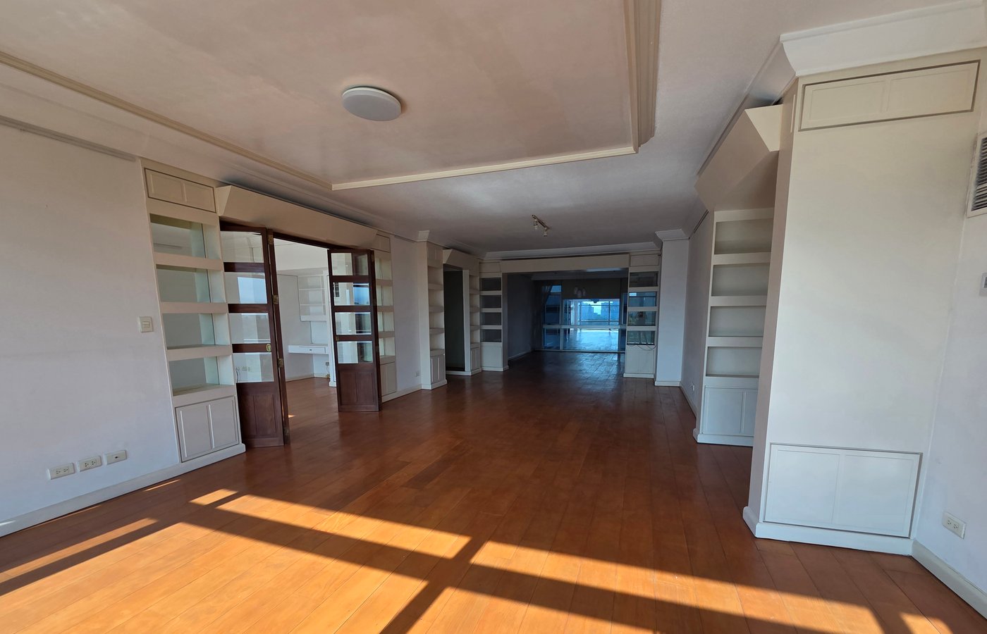 Own this Expansive Low Floor Unit Overlooking Manila Golf in One of the Most Exclusive Buildings in BGC