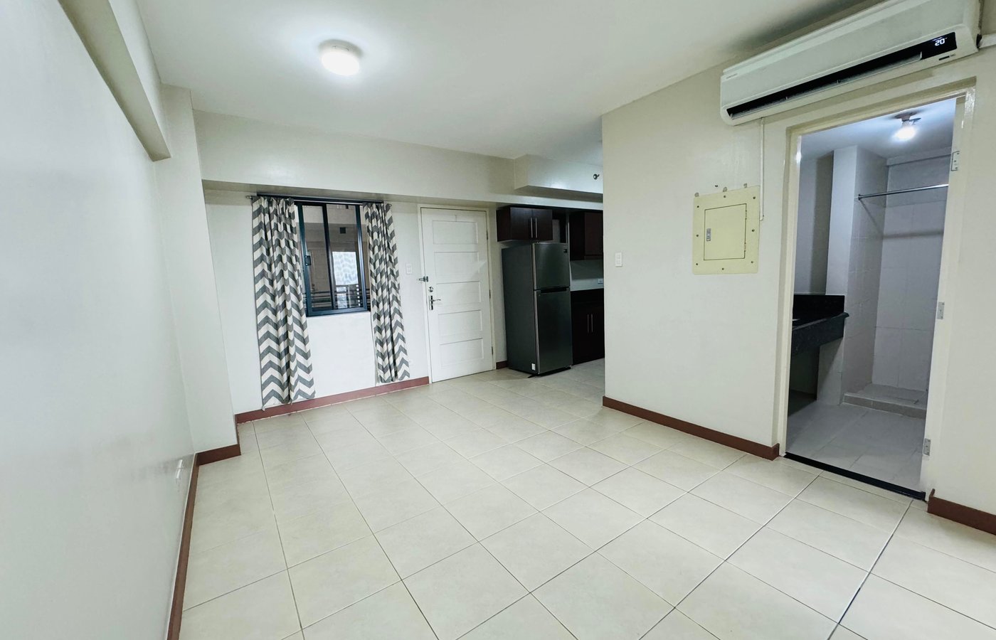 2BR Lower Penthouse Condo with Balcony at Flair Towers Mandaluyong DMCI Homes