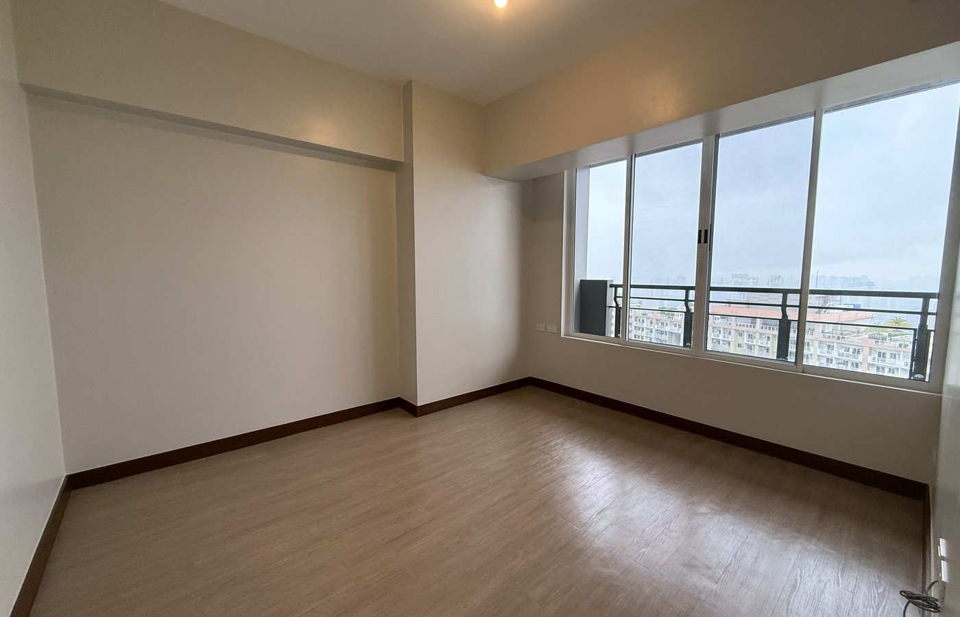 Photo 6 of 9 — 2BR condo for rent, The Oriana, Quezon City