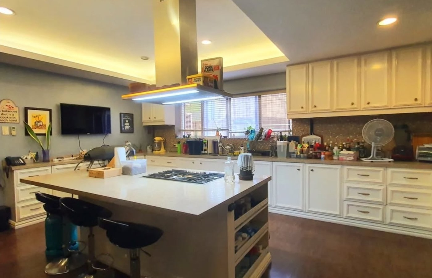Photo 5 of 10 — 6BR house for sale, White Plains, Quezon City
