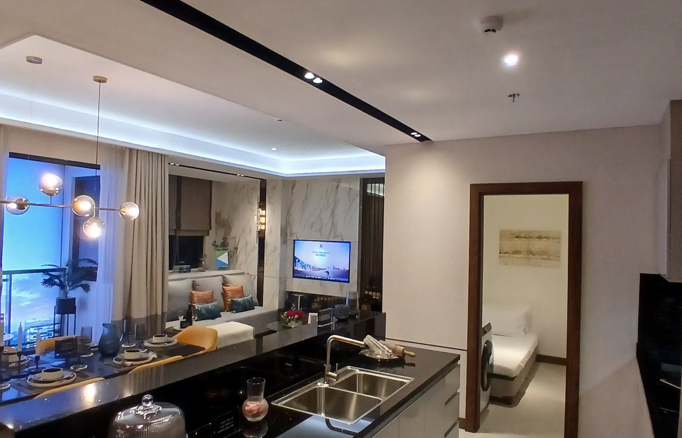 Pre selling 2BR unit Le Pont at Bridgetown