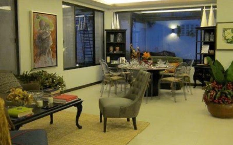 3BR House & Lot with Pool in White Plains, Quezon City (463 sqm lot)
