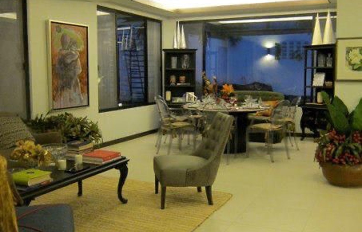 Photo 1 of 9 — 3BR house for sale, White Plains, Quezon City