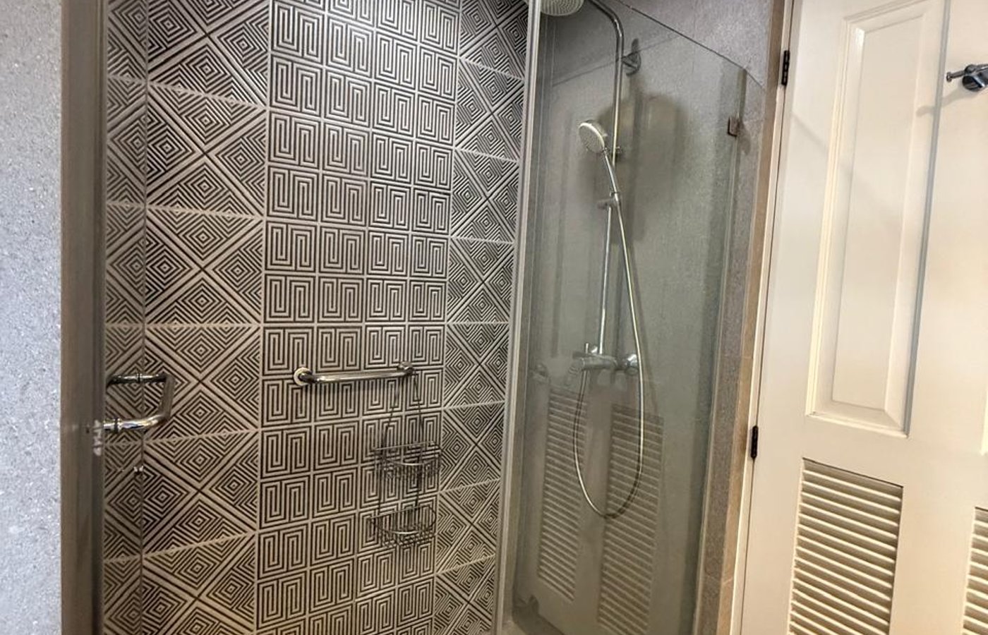 Photo 10 of 10 — 2BR condo for sale, Easton Place Condominium, Makati