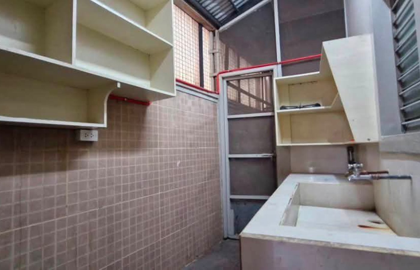 Photo 4 of 9 — 4BR house for sale, Acropolis, Quezon City
