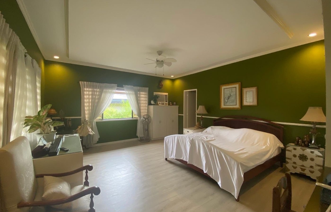 Photo 5 of 10 — 5BR house for sale, Ayala Alabang Village, Muntinlupa