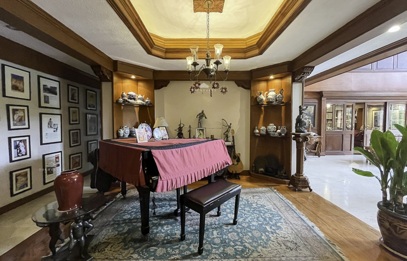 Photo 3 of 10 — 6BR house for sale, Loyola Grand Villas, Quezon City